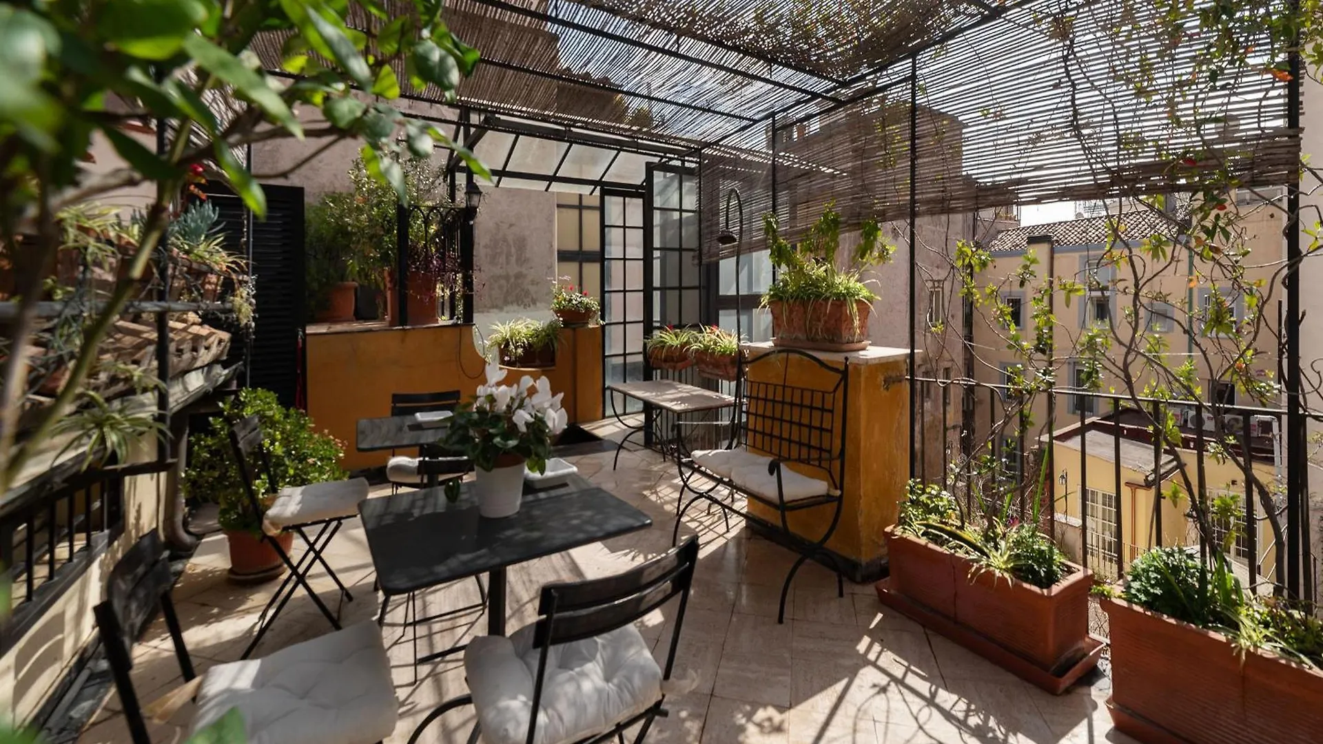 Orange Room With Bathroom And Shared Terrace Rome 0*,